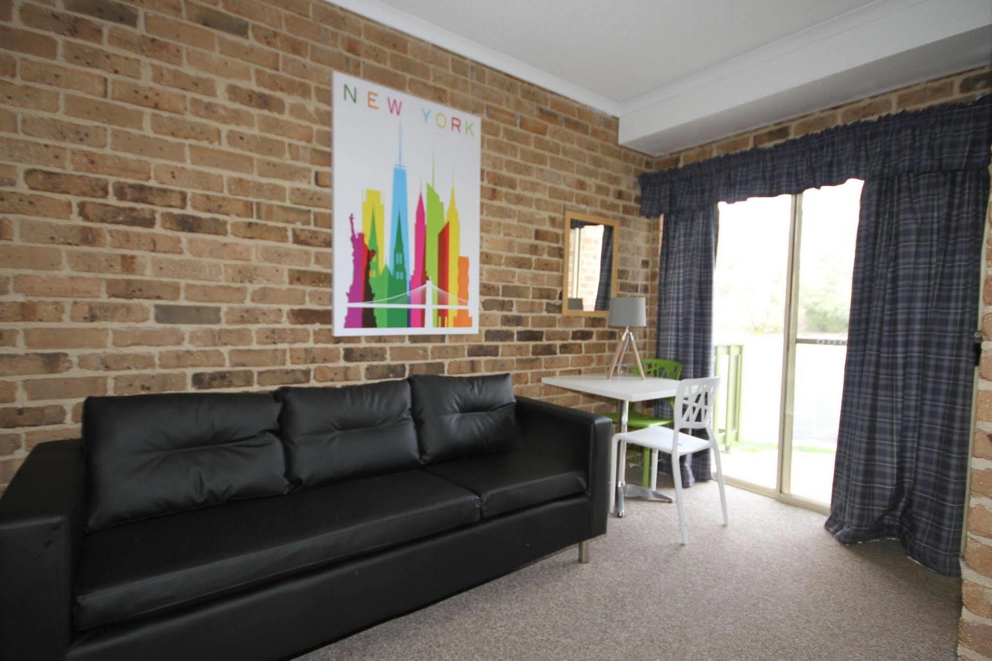 Acacia Snowy Motel Jindabyne Exterior photo