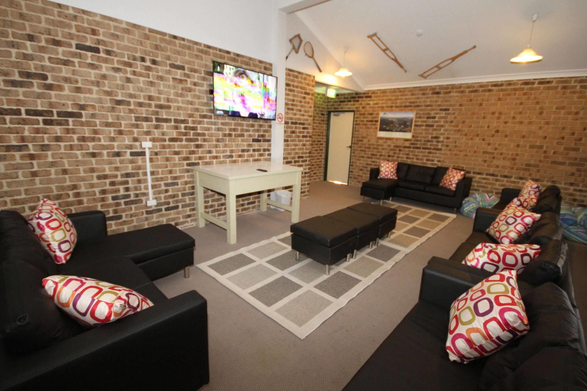 Acacia Snowy Motel Jindabyne Exterior photo